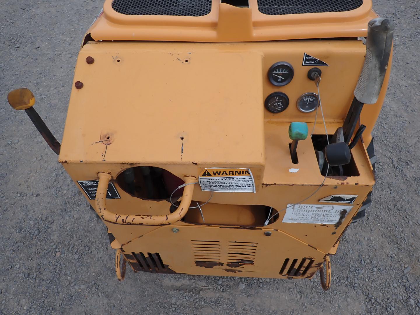 ./imagenes/INVOICE/2019/16111/ZANJADORA ASTEC_RT160 (19).JPG